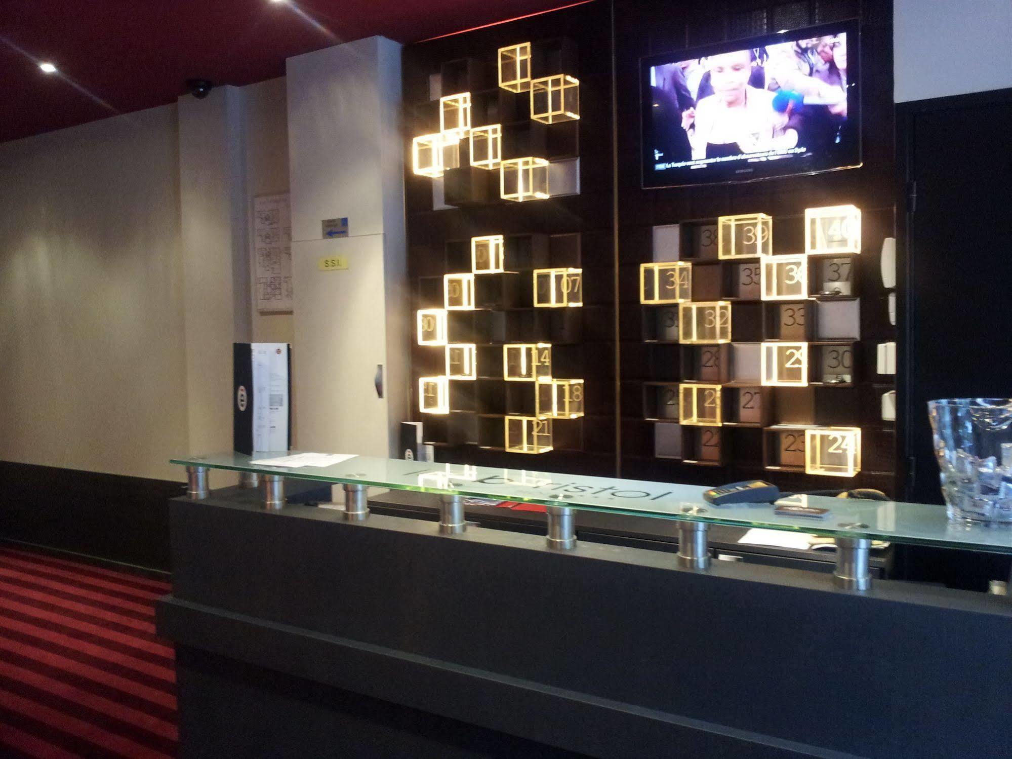 Hotel Bristol Reims Esterno foto